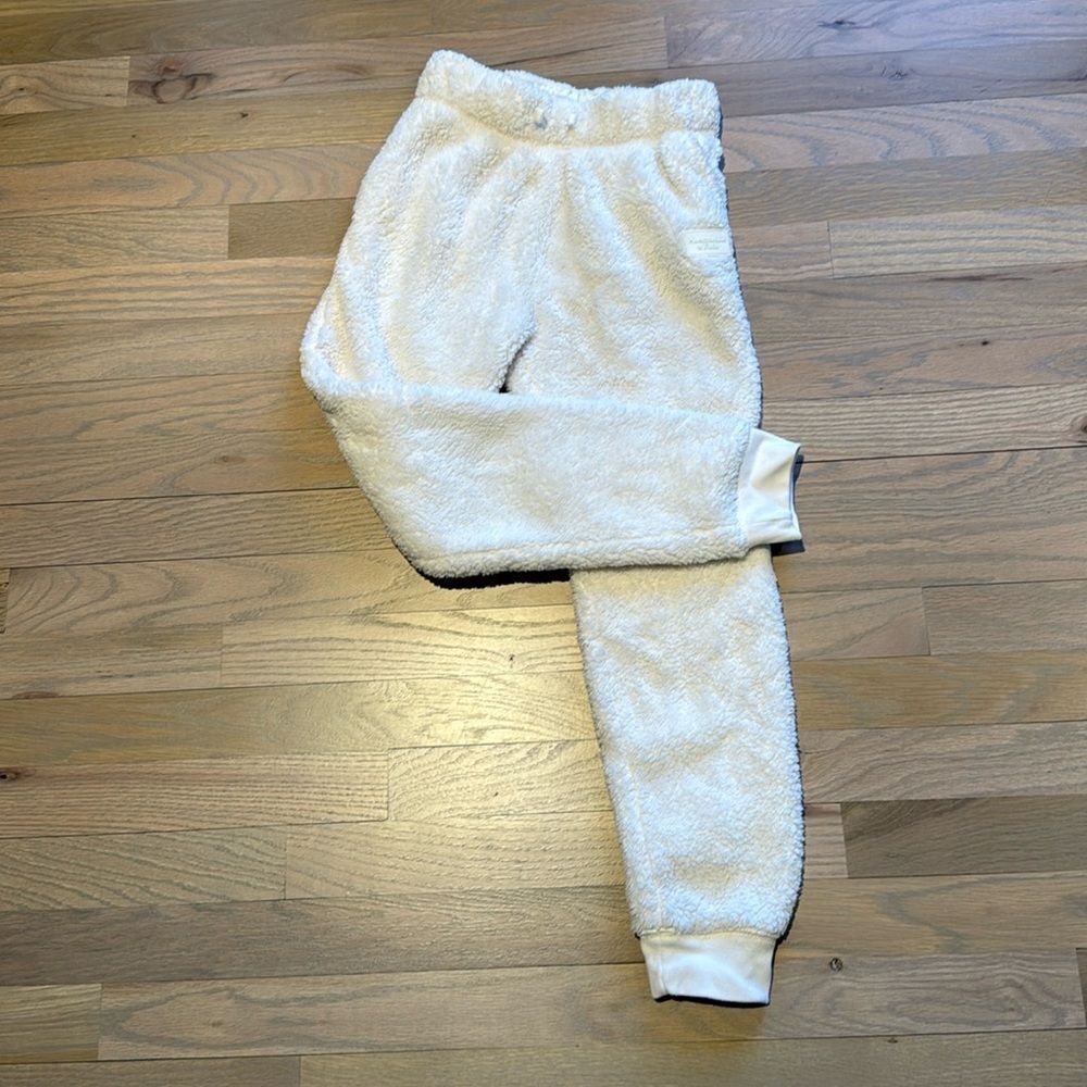 Abercrombie & Fitch Kids Faux Fur White Joggers